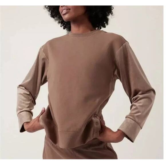 Athleta Women Snap Side Crewneck Velvet Long Sleeve Basic Old Money Vacation M - Picture 1 of 8
